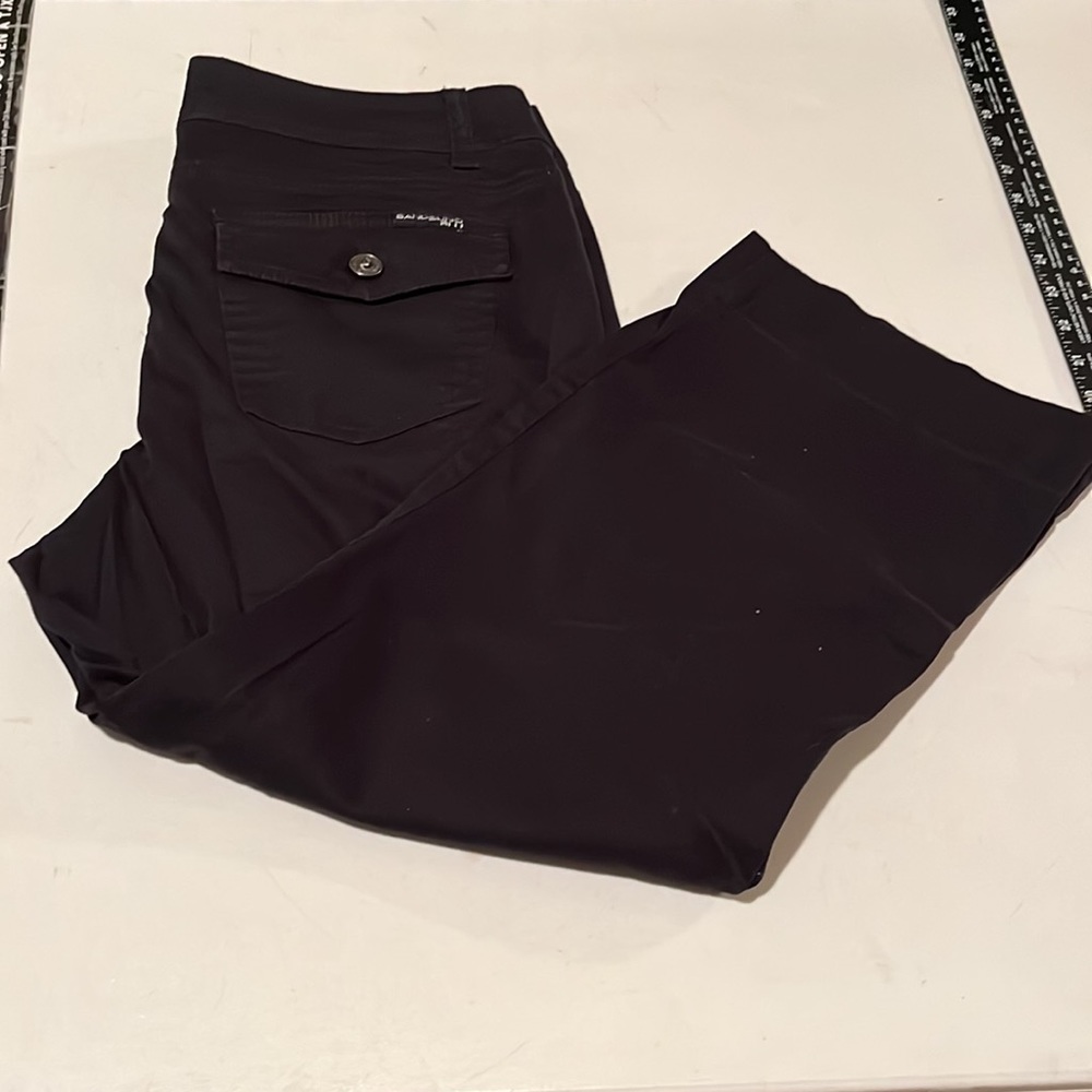 Bandolino Blu size 12 black pants high rise cropped pants with stretch, pockets
